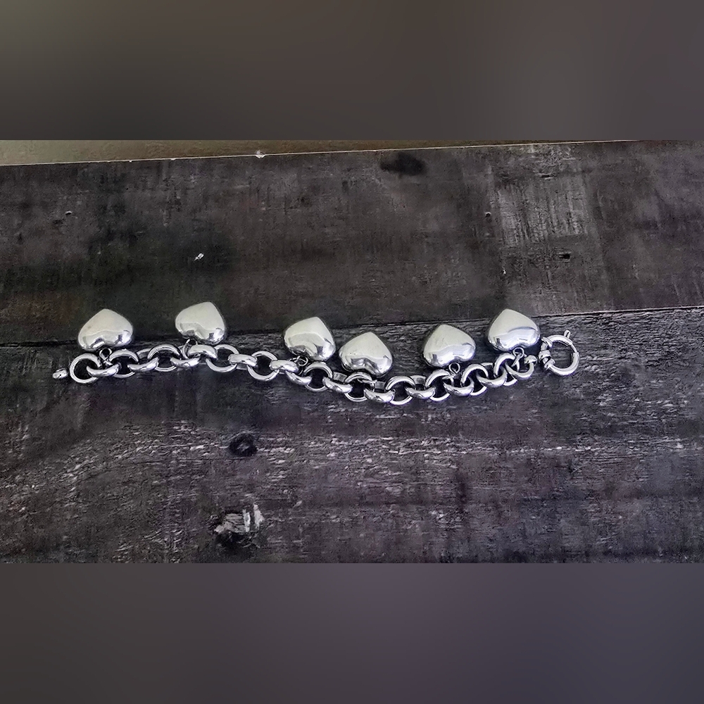Silver Tone Heart Charm Bracelet Stainless Steele - Picture 3 of 3